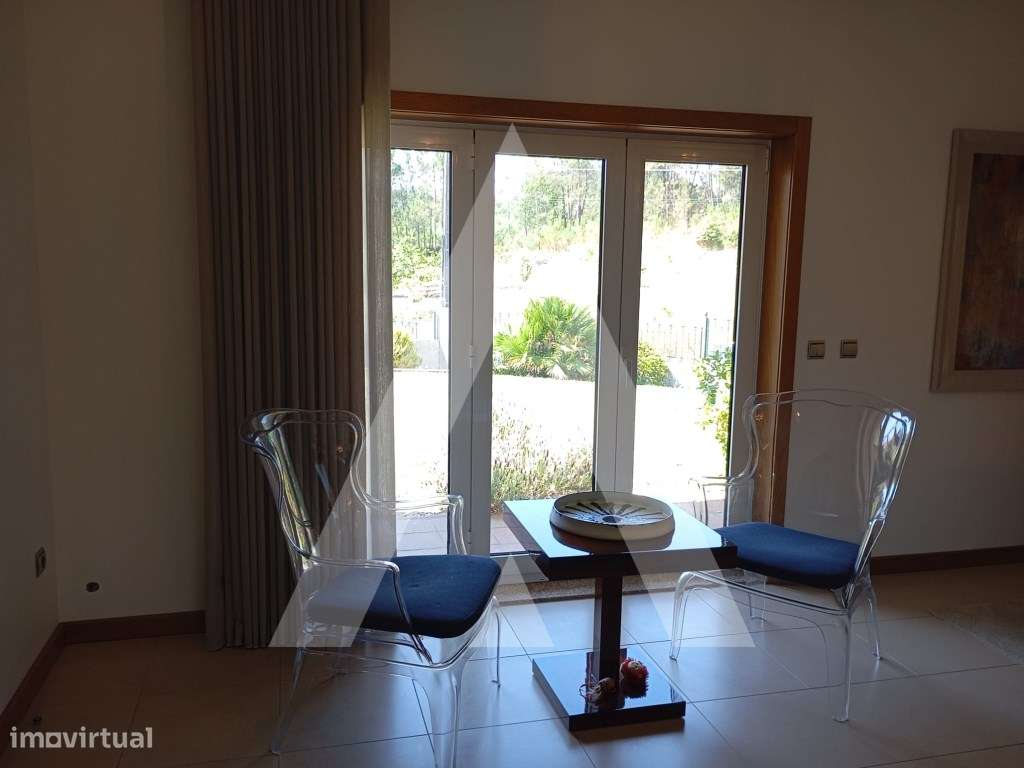 Moradia T6 Isolada na Palhaça. - Grande imagem: 4/58