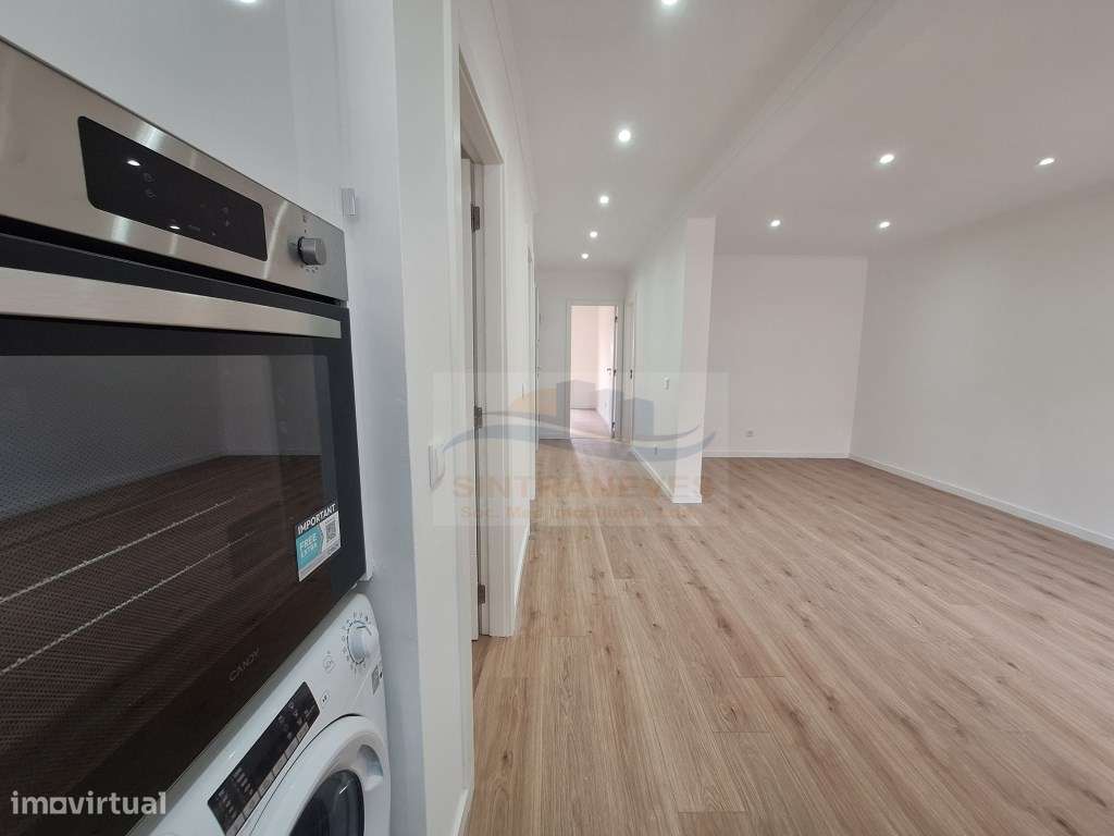 Magnífico T3 totalmente remodelado com varanda- Queluz-7