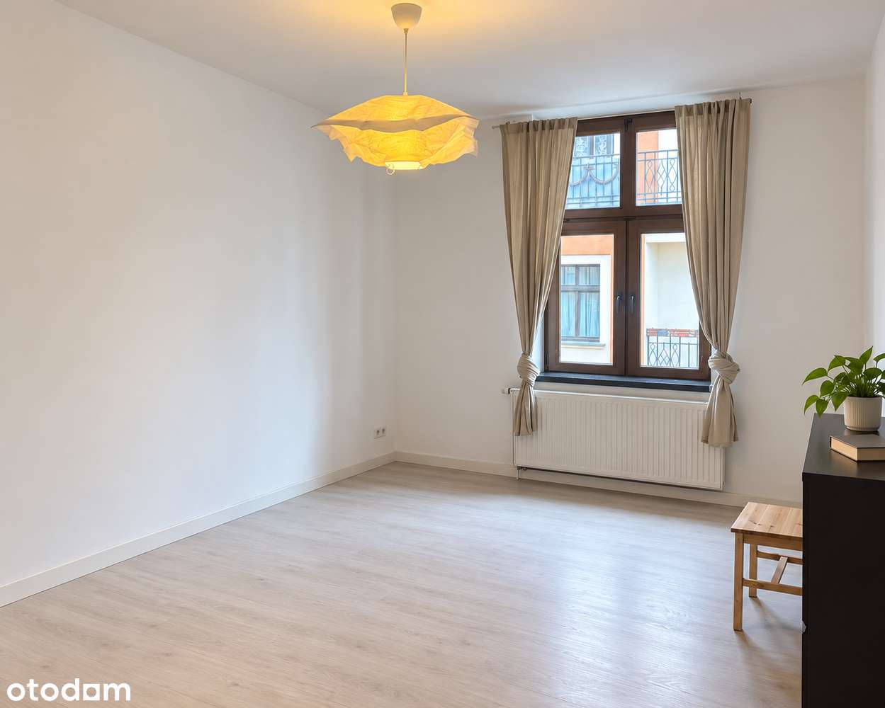 80 m2/ 2 niezależne mieszkania/ centrum-0