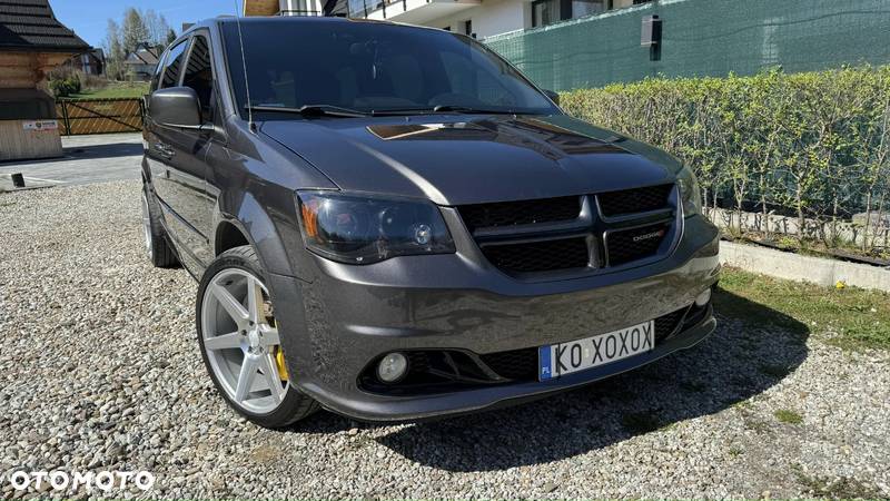 Dodge Grand Caravan - 11