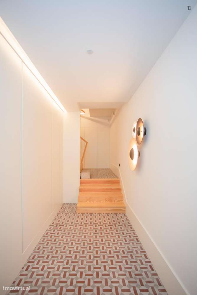 Estúdio - localizado em São Nicolau Porto - Grande imagem: 4/9