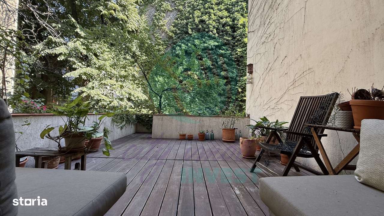 Apartament interbelic cu grădină și garaj - Imagine principală: 3/15