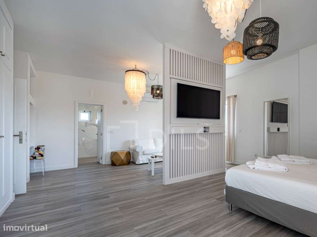 Moradia T6+1 em Soltróia, junto à praia, com piscina-18