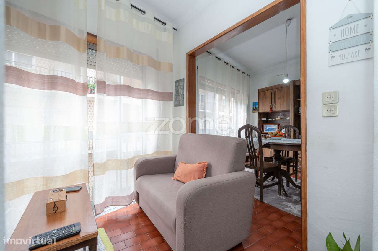 Moradia T5 | São Martinho do Bispo | c/ Garagem - Grande imagem: 3/31