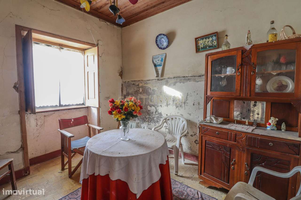 Moradia Tradicional T2 com terreno para reabilitar - Grande imagem: 4/22