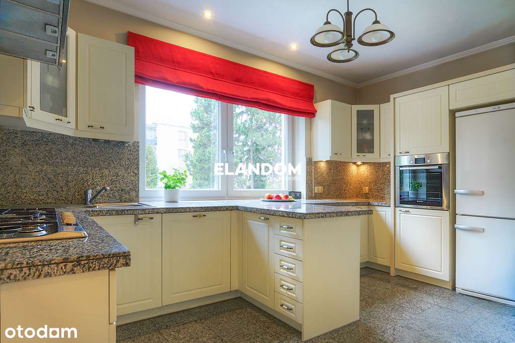 Duży dom z piękną działką 1365 m² blisko Centrum-19