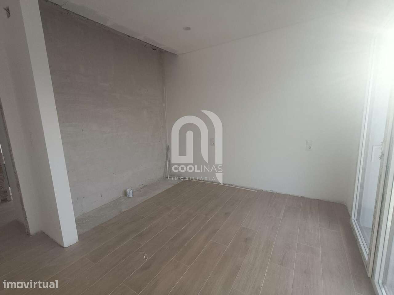 Fantástica Moradia Térrea T3+1 com Piscina de água salgada e aquecida.-13