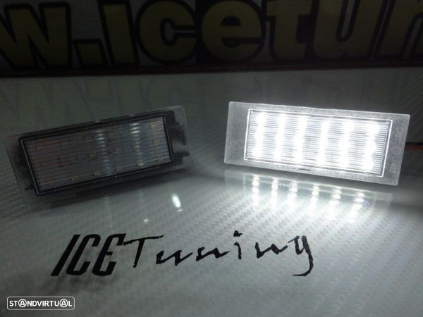 Suporte De Lâmpada De Matricula Com Led Branco Opel Movano 1998-2020, Smart 453 Fortwo 2014-, Nissan interstar X70, NV400, Dacia Logan pick up, Logan 3, Sandero 2, Renault Laguna (2, 3, coupe), Wind, Vel satis, Traffic 3, Master (2, 3), Megane (2, 3, Grandtour, coupe, 2, 5 portas),  Clio 3, 4, Kadjar, Kangoo, Espace, Twingo - 19