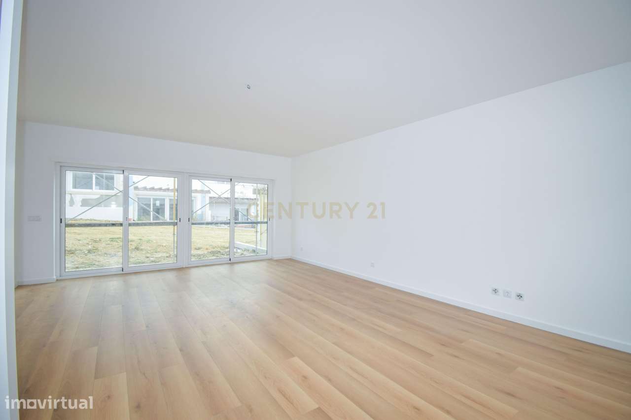 Moradias Condomínio fechado Belas Garden  T2+1 e T3+1-19