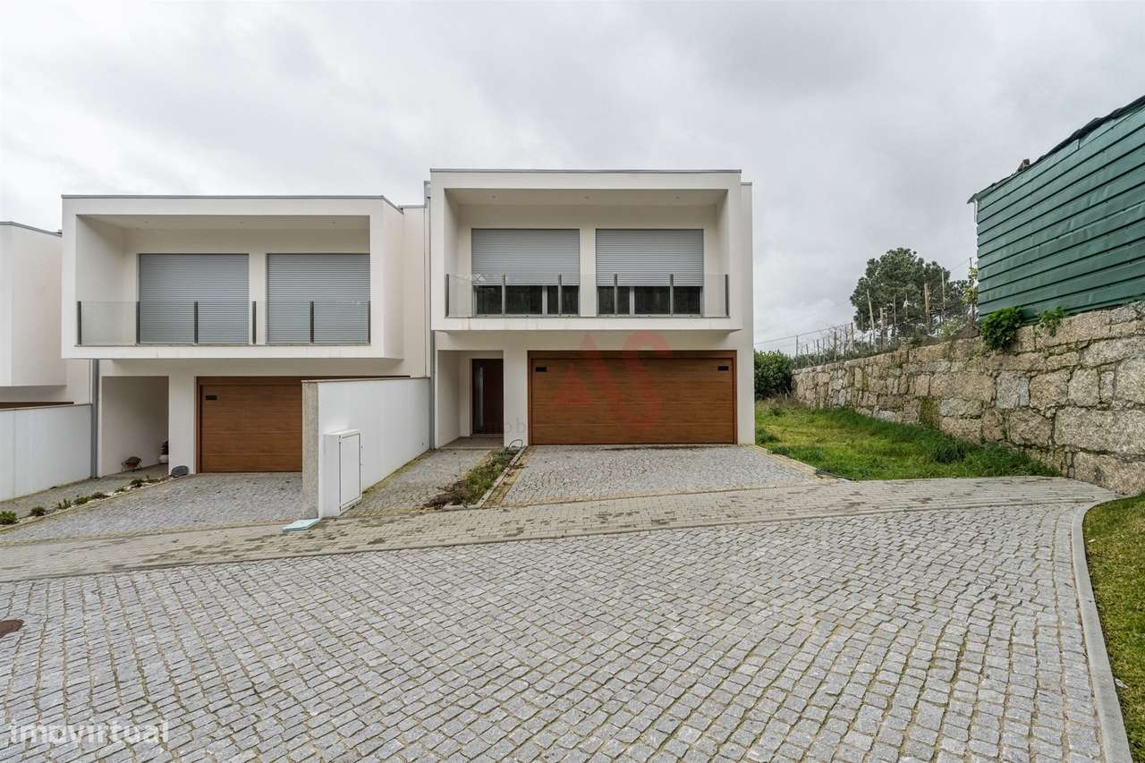 Moradia T3 de Gaveto – Condomínio Fechado em Infias, Vizela - Grande imagem: 2/33