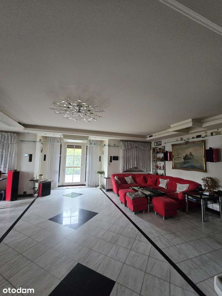 Komfortowy i wielofunkcyjny lokal mieszkalny + lokal użytkowy-1