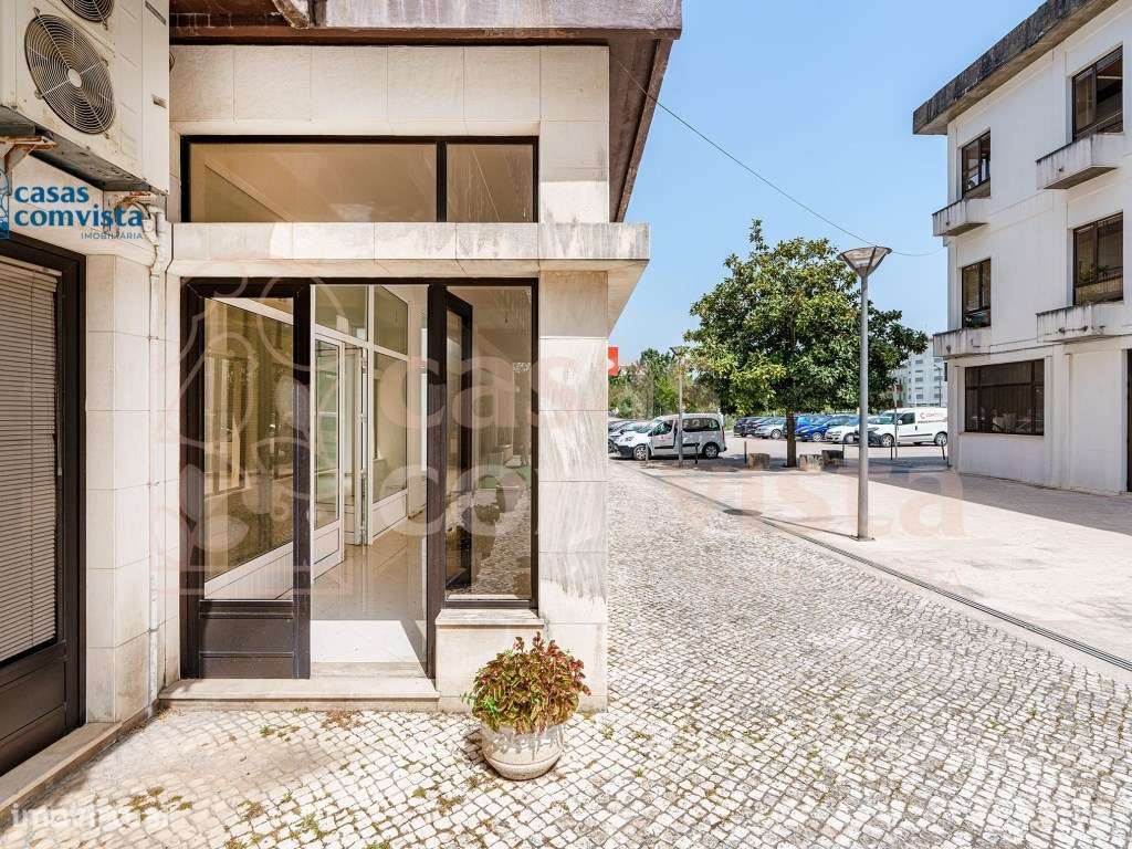 Loja / Serviços /Centro de Fátima / Arrendamento, Fátima - Grande imagem: 4/40
