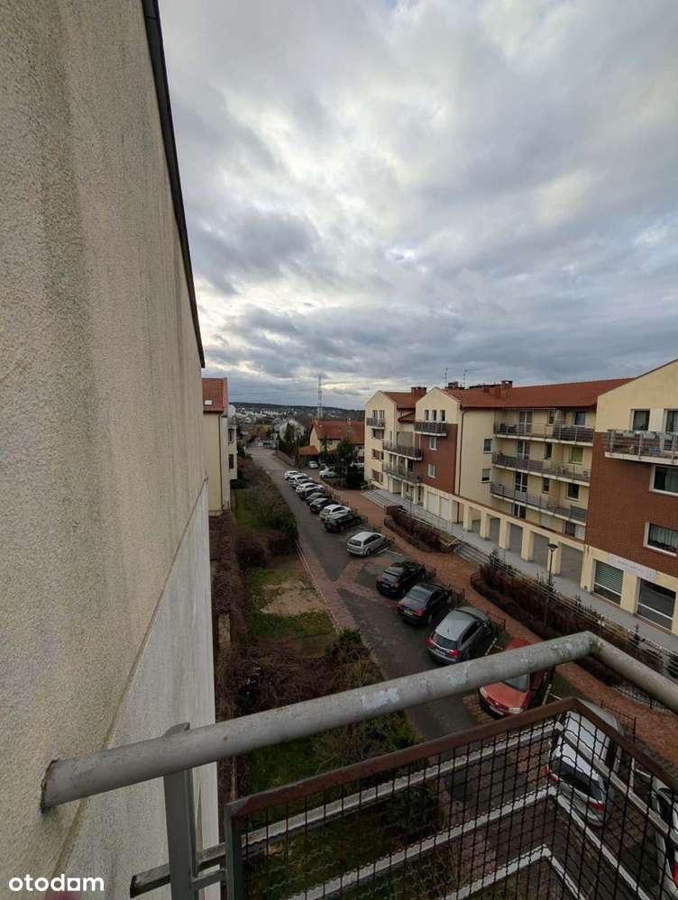 Atrakcyjne z halą garażową i komórką-16