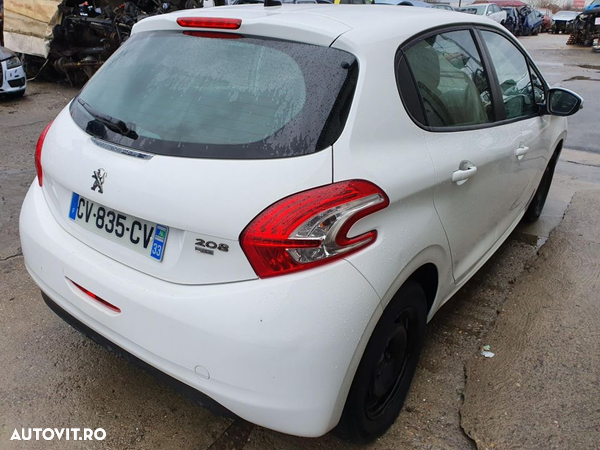 Dezmembrez Peugeot 208 2013 1.6hdi Euro 5 - 4