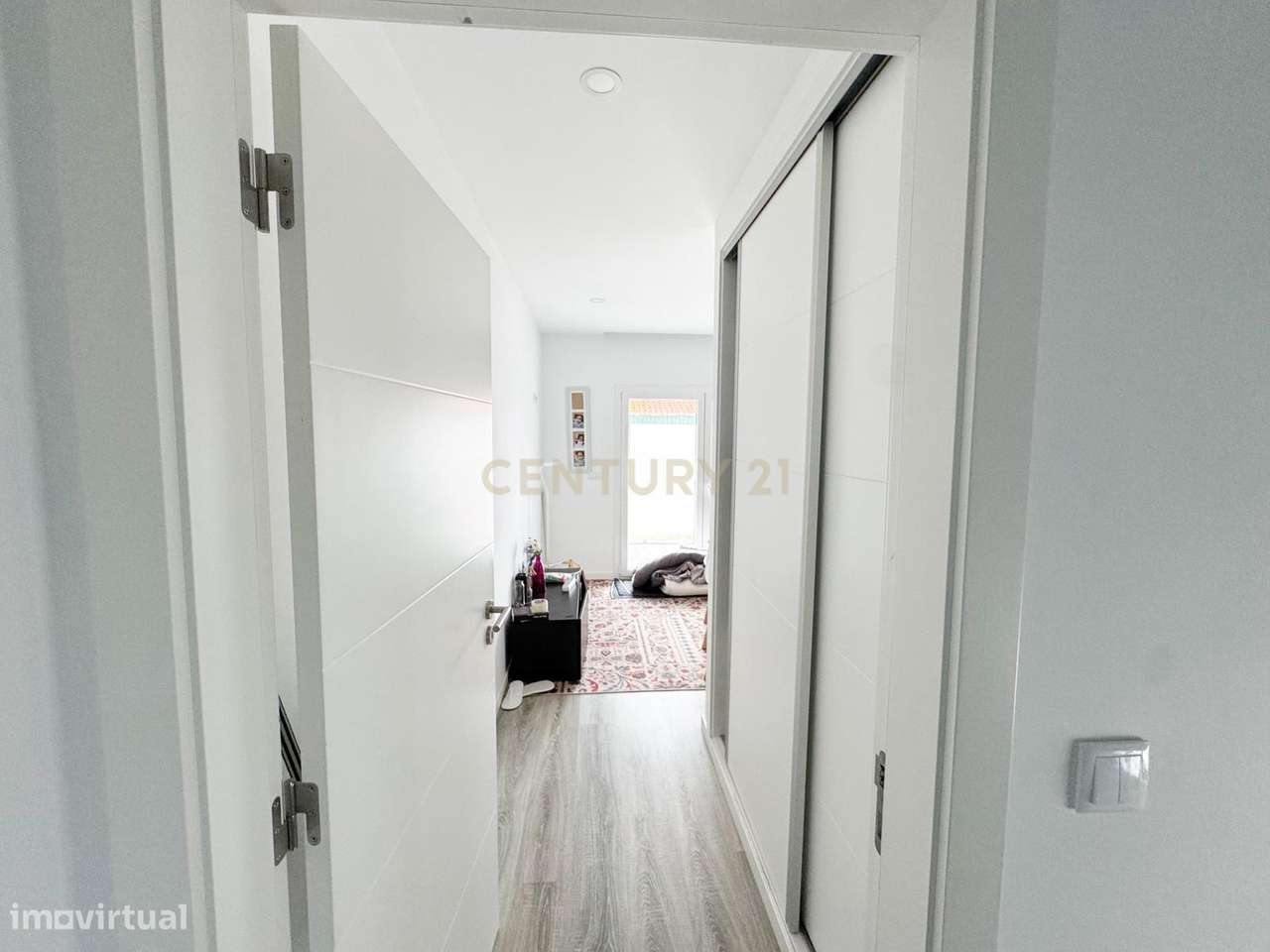 Moradia T3 + 1 contemporânea, numa Rua Sem Saída  – Fernão Ferro-13