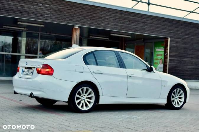 BMW Seria 3 335i xDrive Sport-Aut Luxury Line - 10
