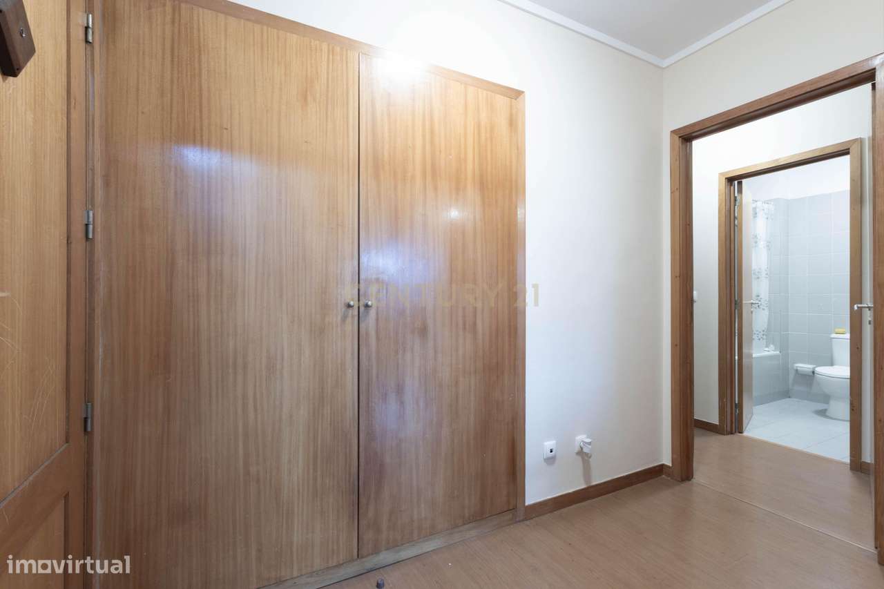 Conforto e Funcionalidade: T2 com Garagem em Ermesinde - Grande imagem: 4/25