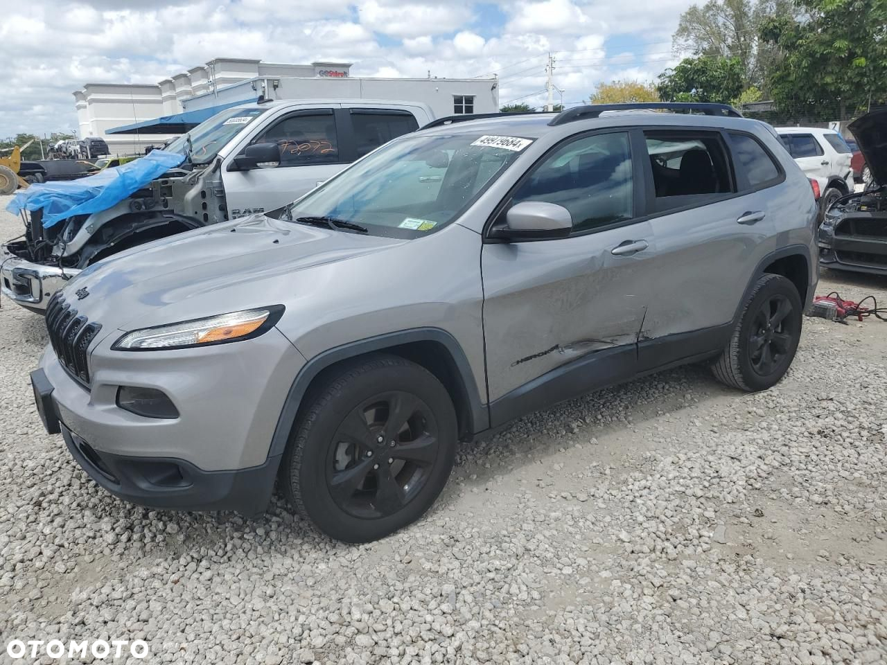 Jeep Cherokee - 3