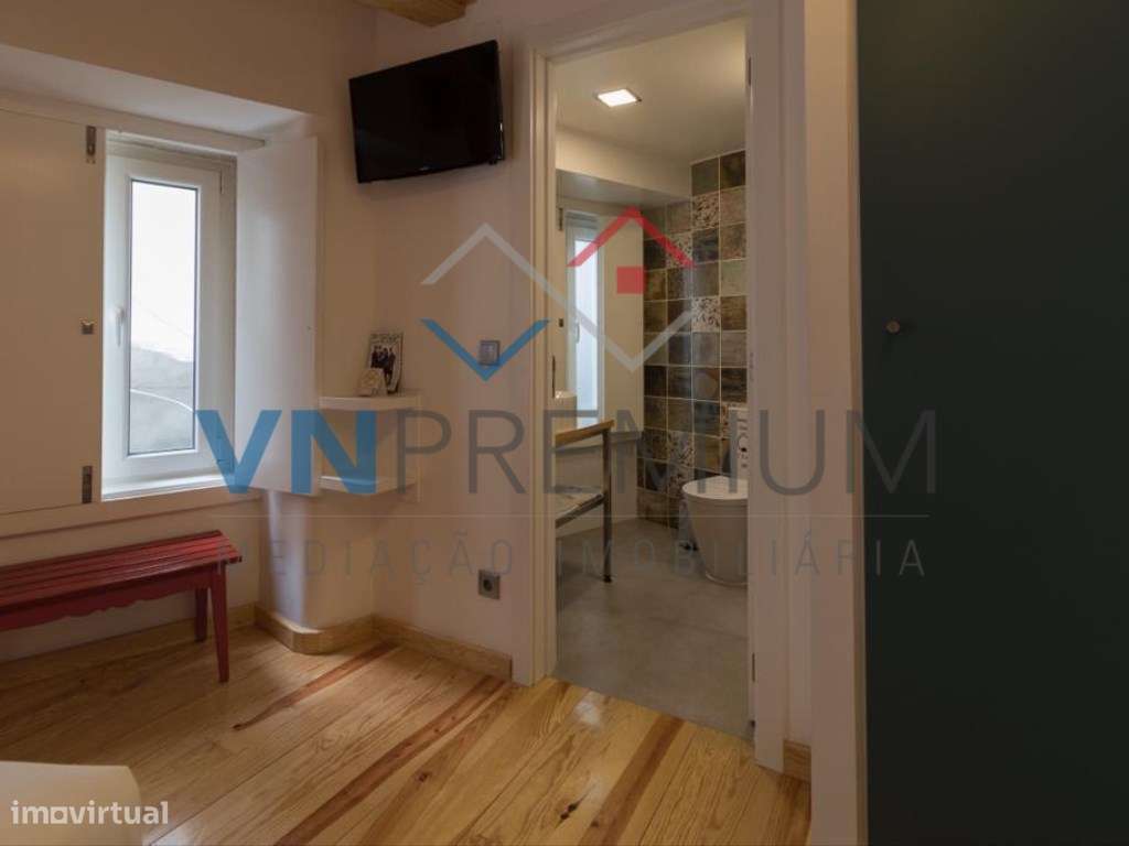 Charmoso Hostel a venda em Lisboa junto ao terminal dos Barcos de C...-4