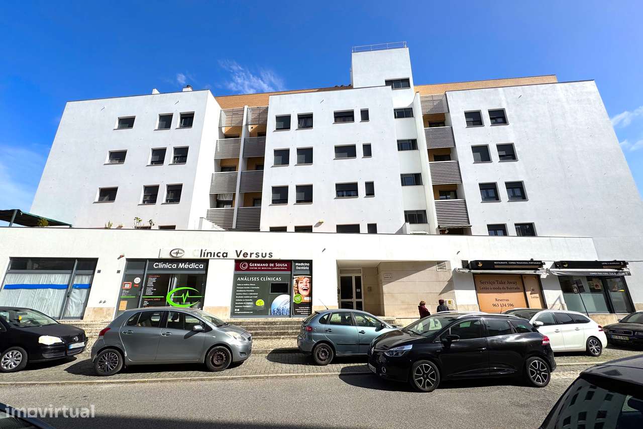 T1 Moderno com Terraço, Arrecadação e Elevador - Odivelas - Grande imagem: 2/24