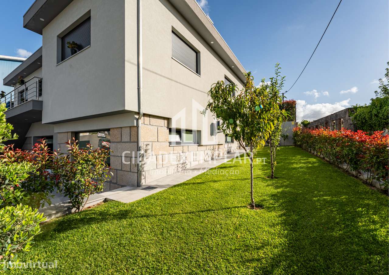 MORADIA T3 DE LUXO C/ PISCINA-Centro de Penafiel-6