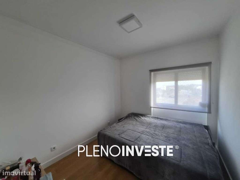 Apartamento T2 em Excelente Estado de Conservação em Palhais-15