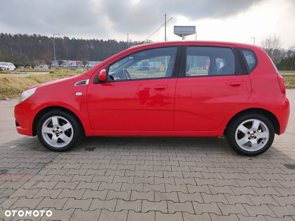 Chevrolet Aveo - 4