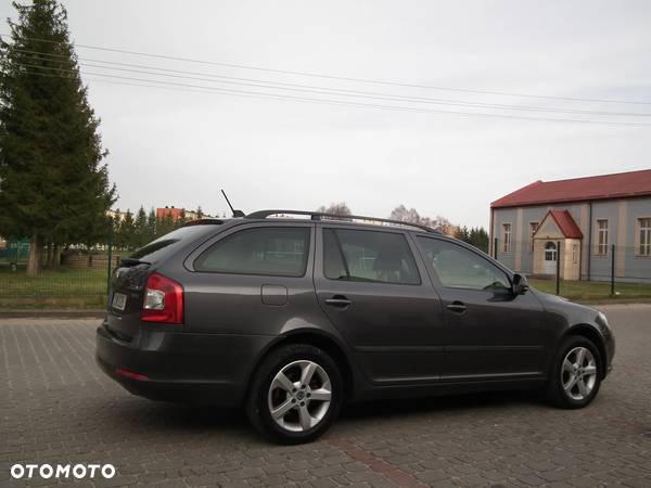 Skoda Octavia 2.0 TDI DPF Ambiente DSG - 6