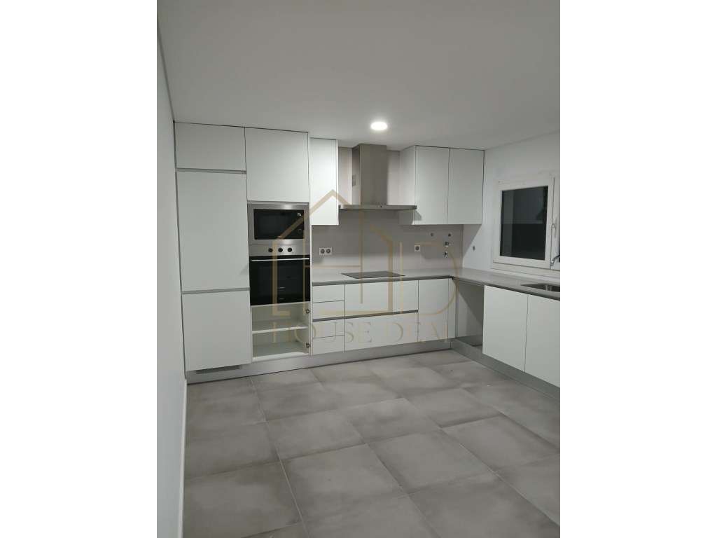 Moradia T3 com Pérgola. Fernão Ferro - Grande imagem: 4/25