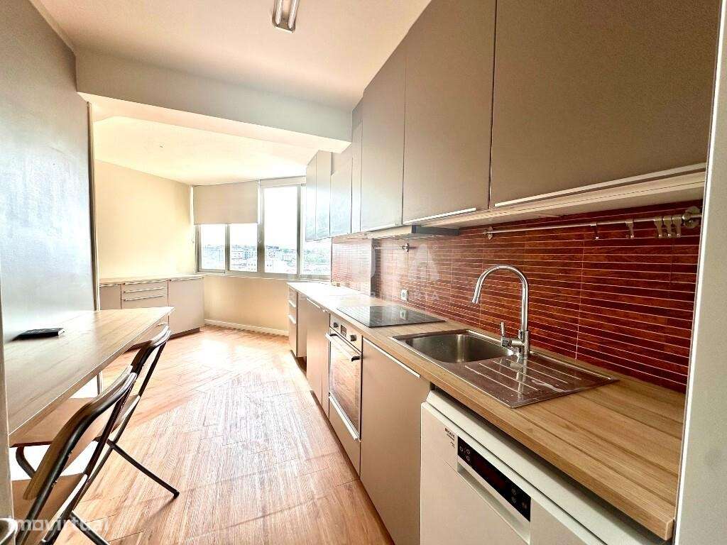 Apartamento T3 no coração de Matosinhos – Metro à porta e praia a 800m-0