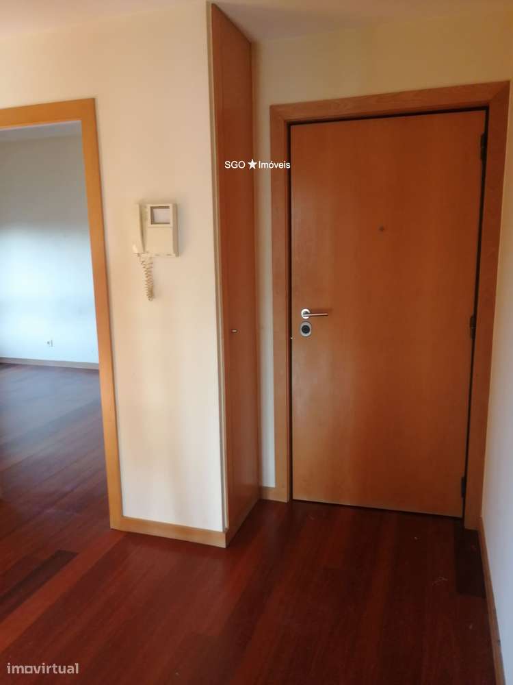 Excelente T1 c/Varanda+Garagem - Hospital S. João e Polo Universitário - Grande imagem: 5/17