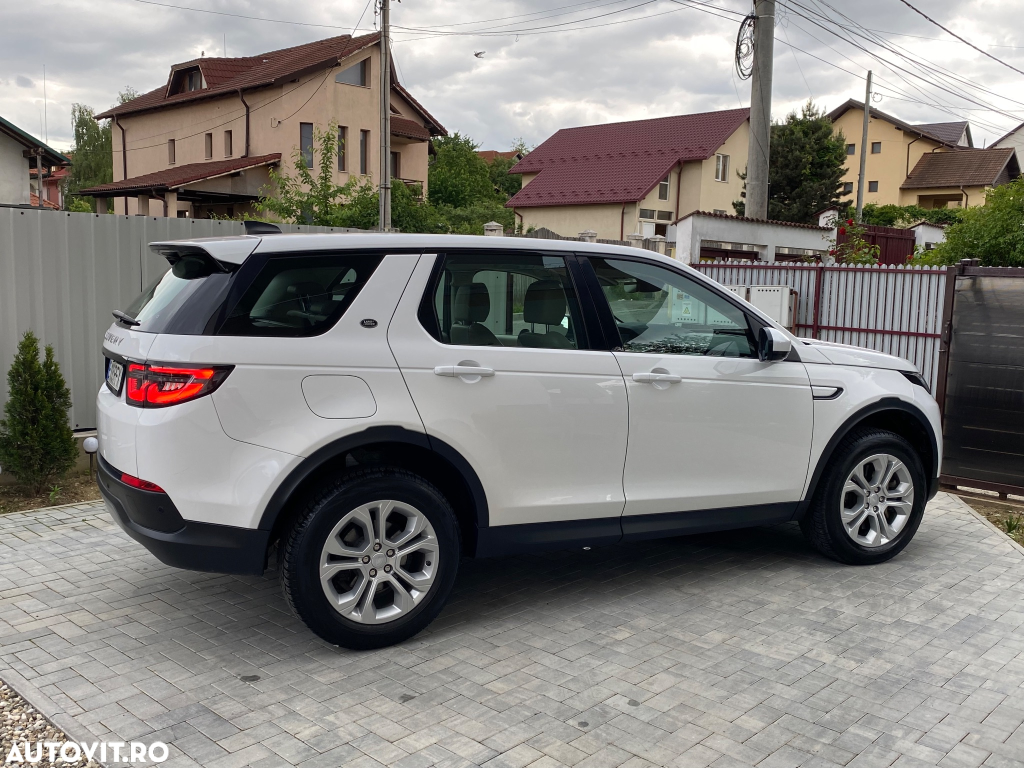 Land Rover Discovery Sport 2.0 P200 MHEV SE - 38