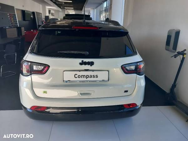 Jeep Compass - 4