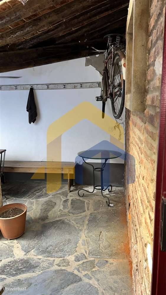 🏡 Moradia Térrea em Banda T2 no Centro de Estremoz-53