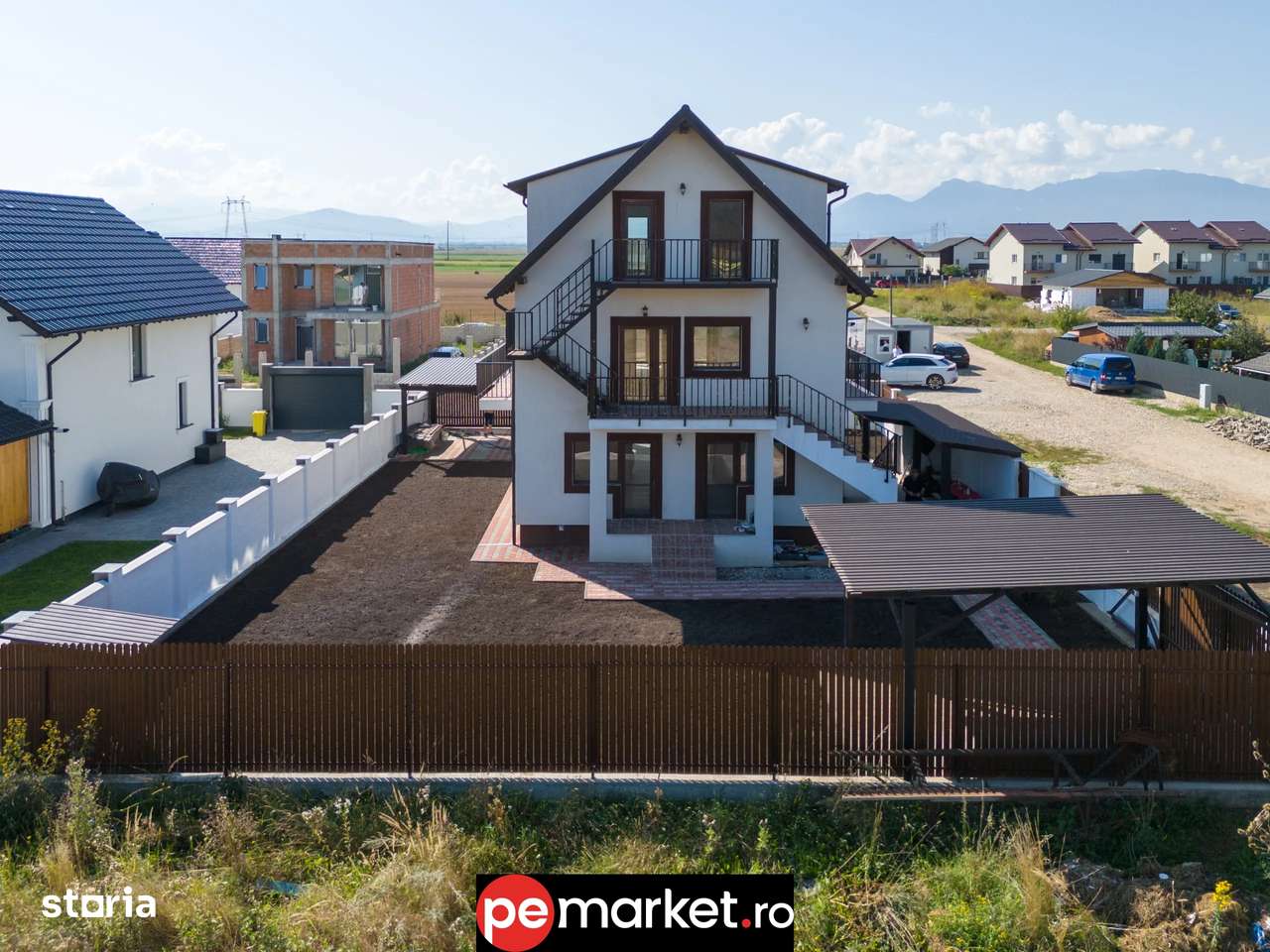 Casă individuală cu 3 apartamente – 213 mp utili, teren 501 mp –Brașov - Imagine principală: 4/16