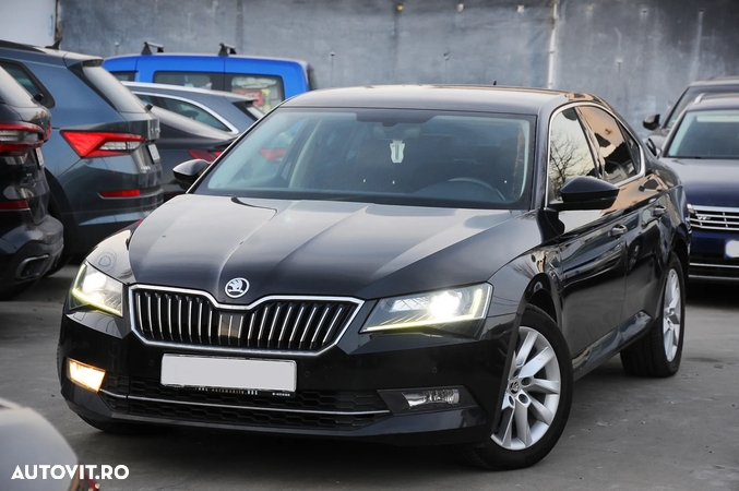 Skoda Superb 2.0 TDI DSG Premium Edition - 20