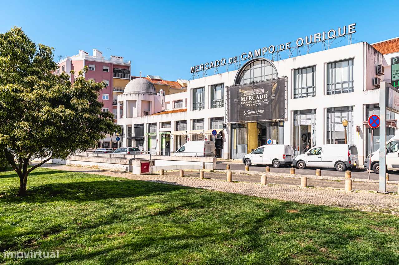 Garrafeira, mercearia para trespasse na Rua Tenente Ferreira Durão-22