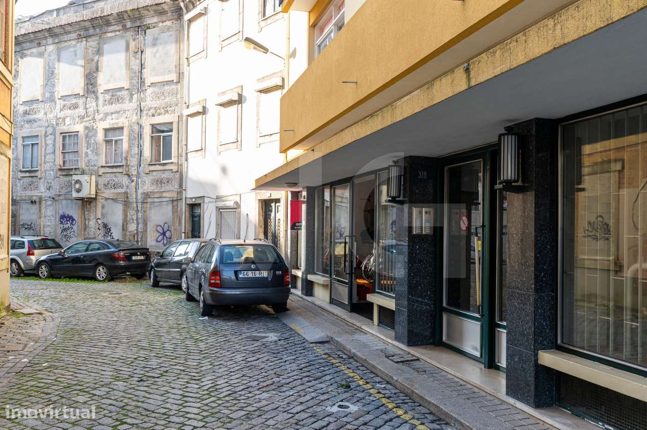 Arrendamento de Espaço para comércio/industria Centro do Porto - Grande imagem: 2/59
