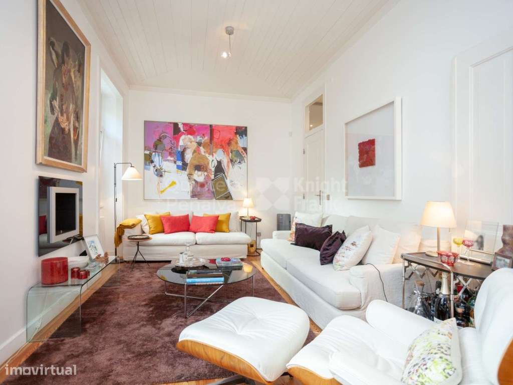 Moradia T5 com jardim e piscina para arrendamento no Estoril - Grande imagem: 4/27