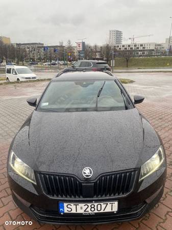 Skoda Superb Combi 2.0 TDI DSG Sportline - 5