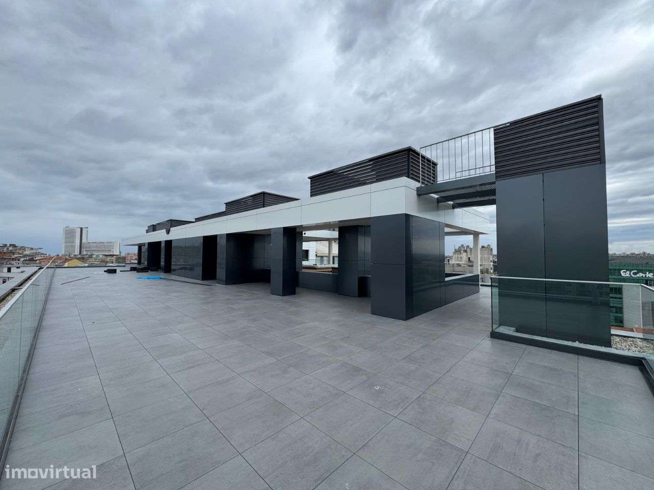 T4 Penthouse Gaia Centro - Último Piso - Novo -Terraço 492 m2 Metro JD - Grande imagem: 2/35