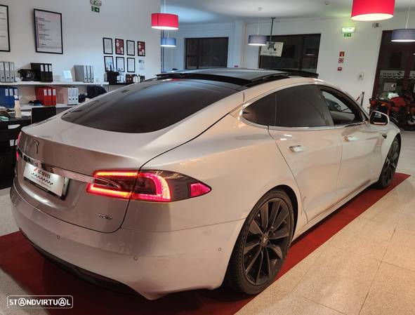 Tesla Model S 75D - 8