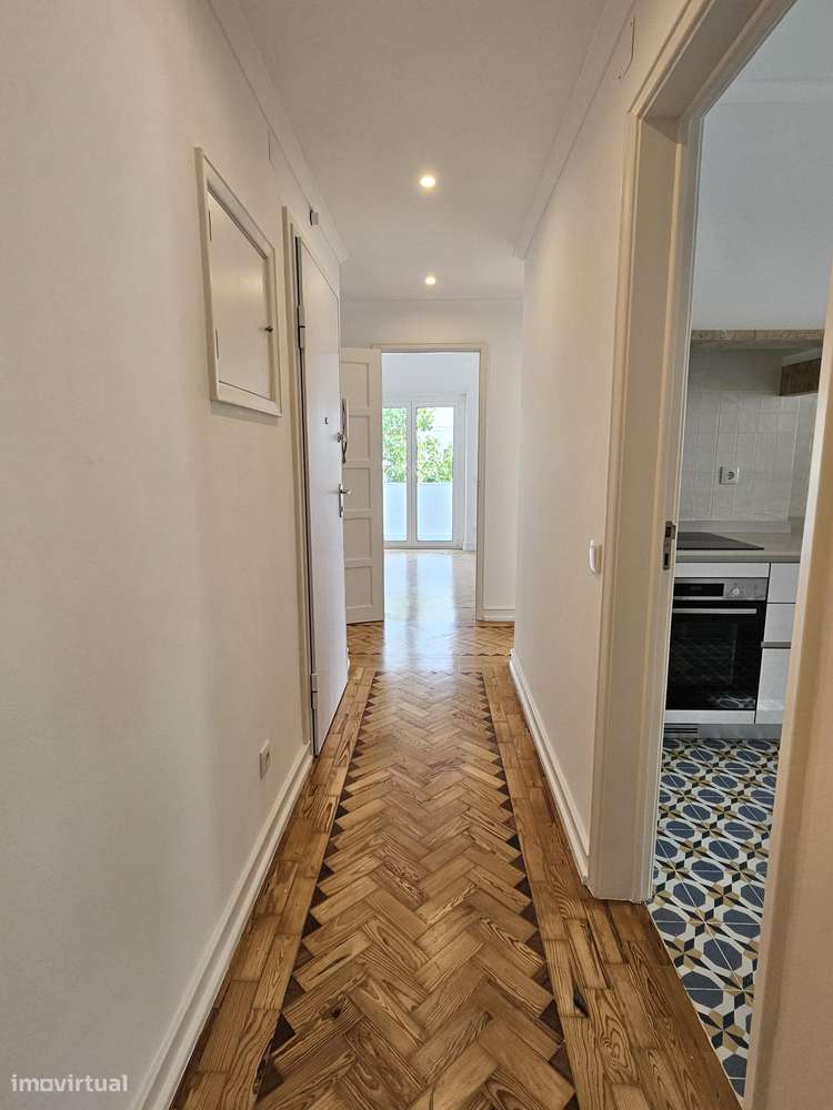 T2 (90m2) Remodelado na Av. Dom João V, Amadora - Grande imagem: 5/25