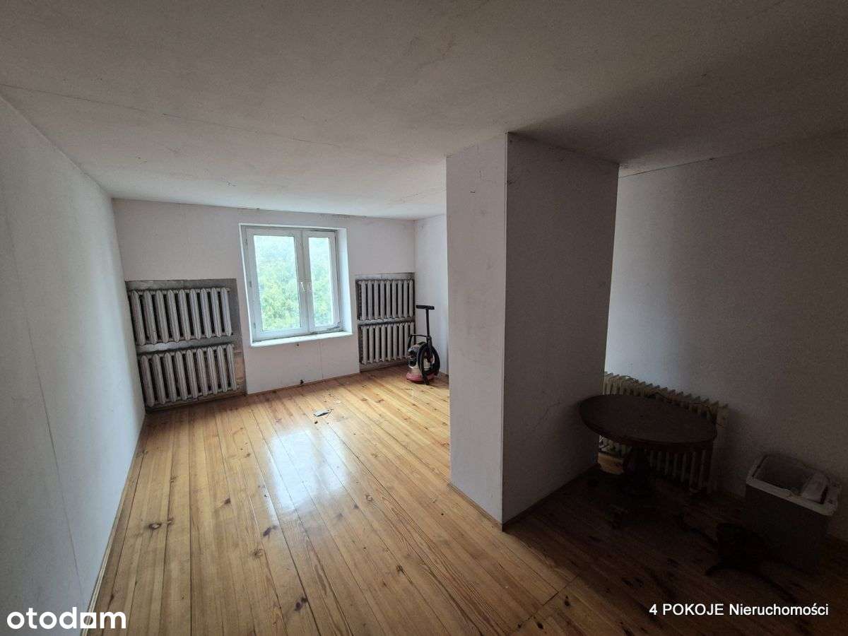 *Dom z budynkiem gospodarczym*-11