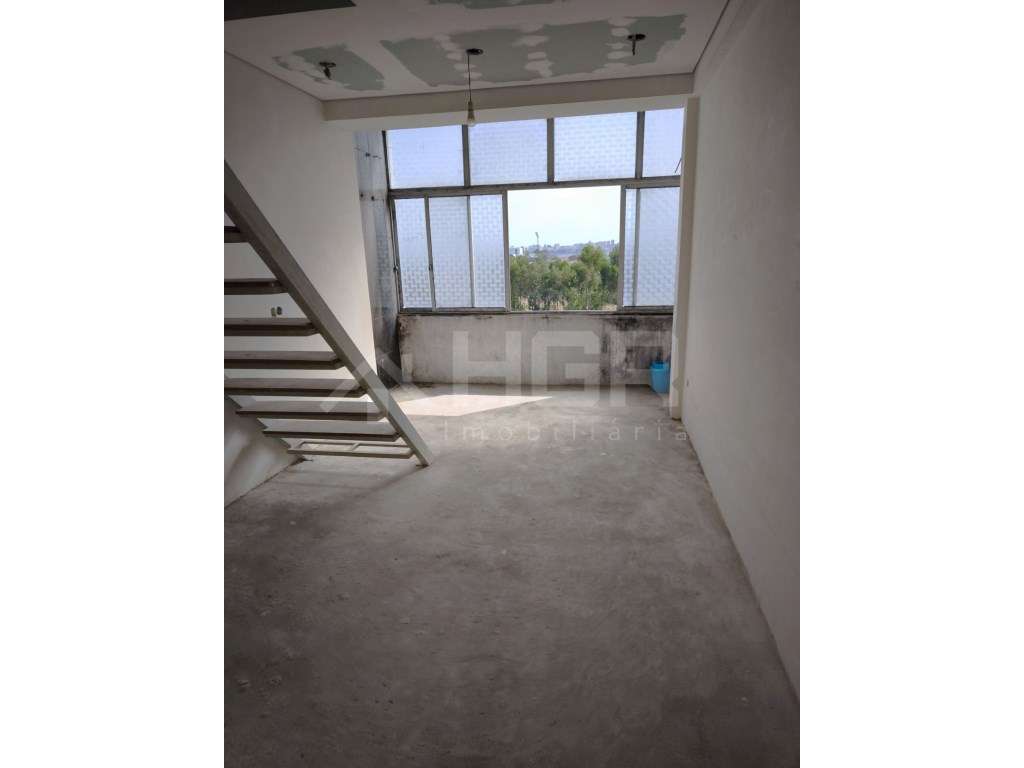 T3 + 1 | DUPLEX | BOA LOCALIZAÇÃO | ARRENTELA (MURTINHEIRA)-12