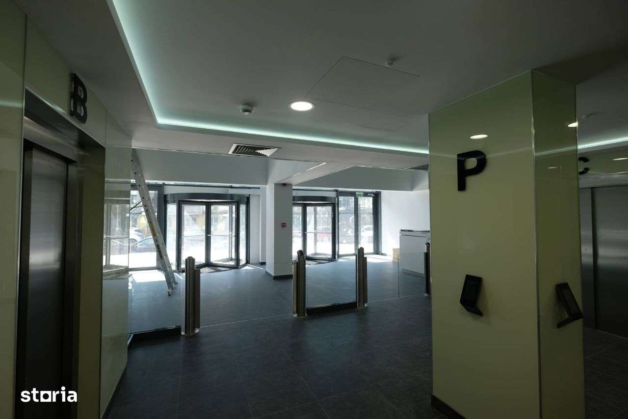 Cladire de Birouri clasa A - Ultramoderna - FINALIZATA - Imagine principală: 2/8