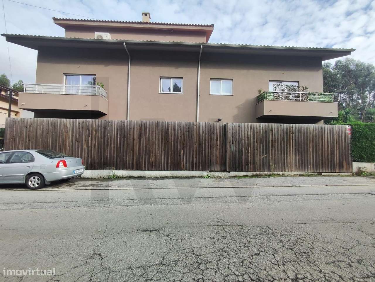 Prédio Misto com 4 frações-10