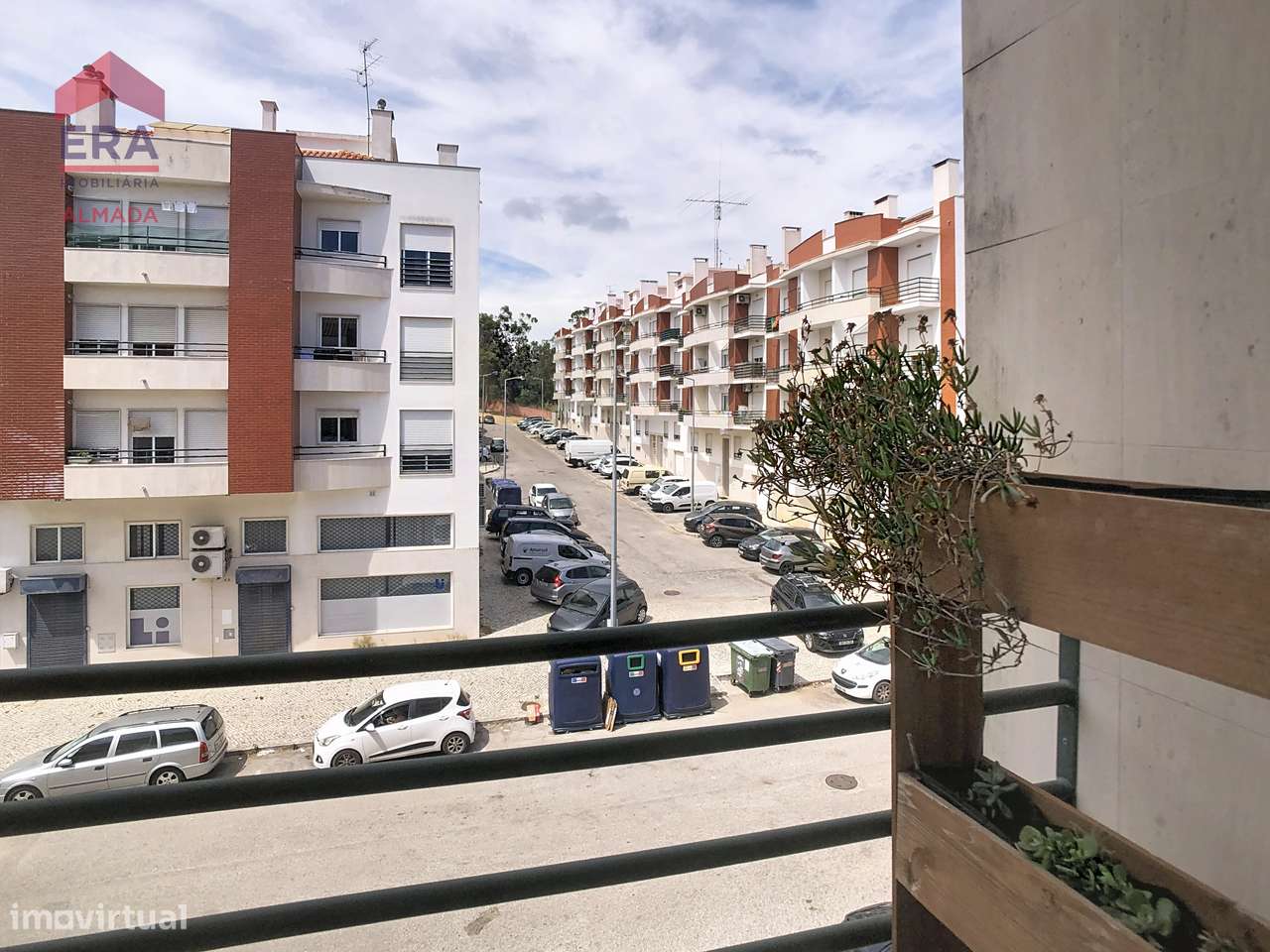 Apartamento T3 com arrecadação-  Vale Flores-17
