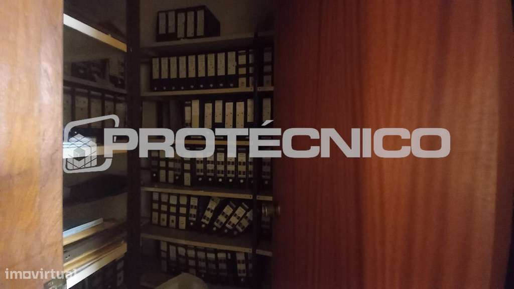 Armazém Industrial - 16.500m2 - Centro País-11