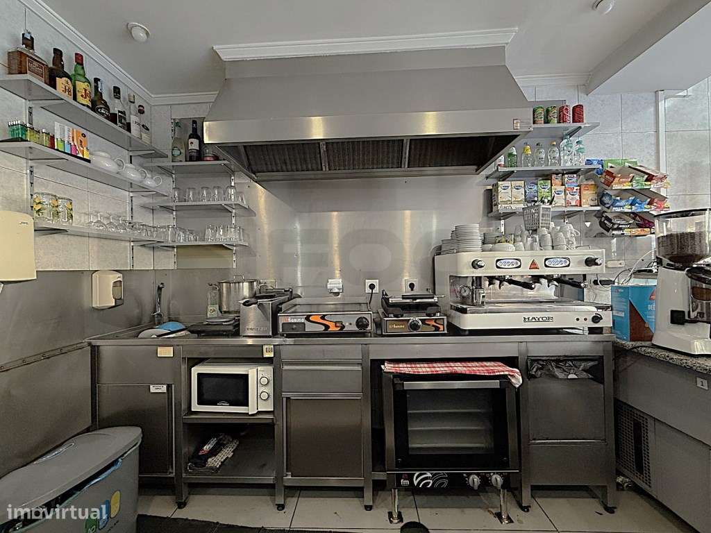 Café / Snak bar / cafetaria para trespasse em pleno centro da cidad... - Grande imagem: 2/23